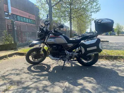 Moto Guzzi V85 TT Travel (2021 - 23) usata