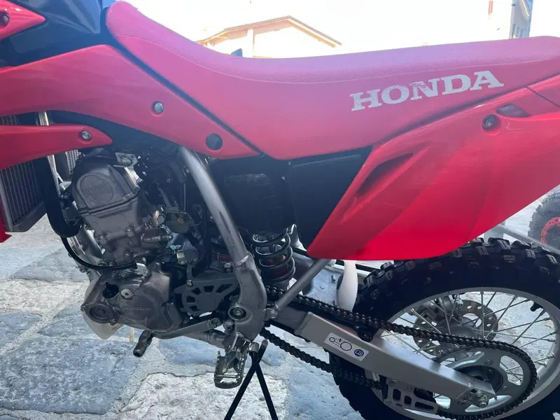 Honda CRF 150RB (2025) (3)