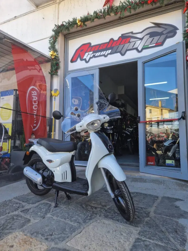 Aprilia Scarabeo 50 (1994 - 99) (2)