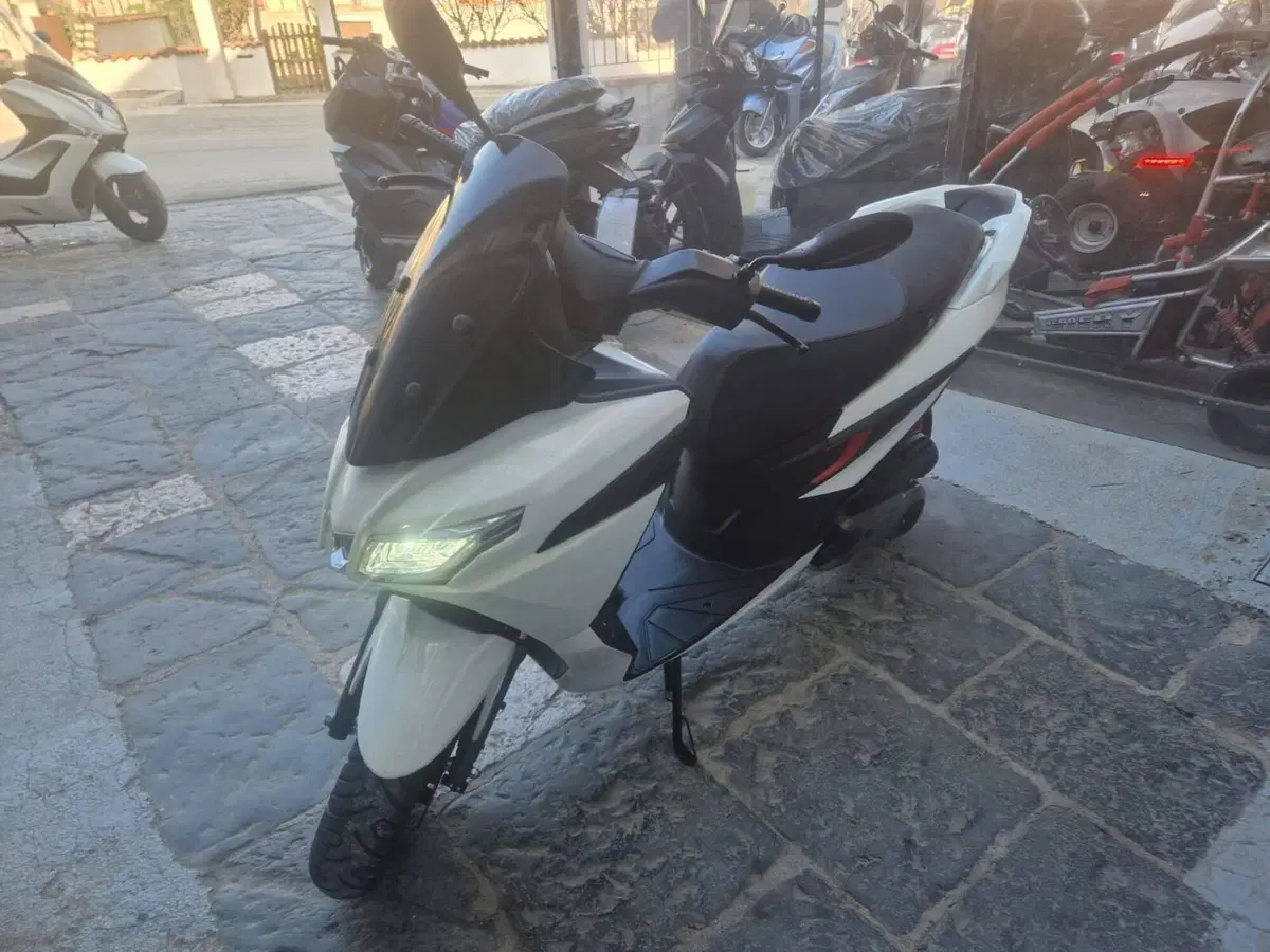 Aprilia SXR 50 (2021 - 26) (5)