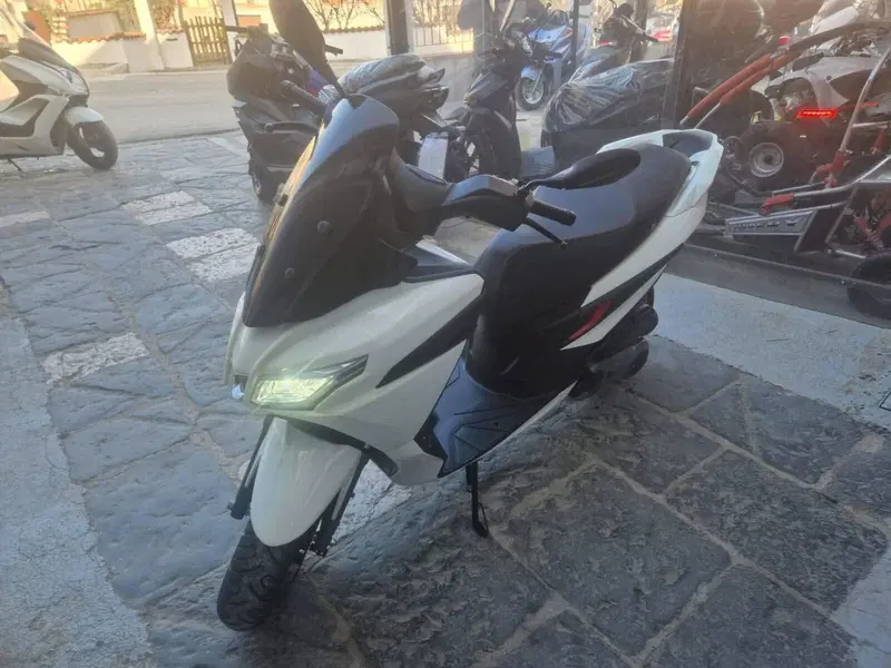 Aprilia SXR 50 (2021 - 26) (5)