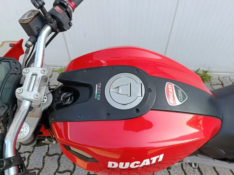 Ducati Monster 696 ABS (2009 - 14) (8)