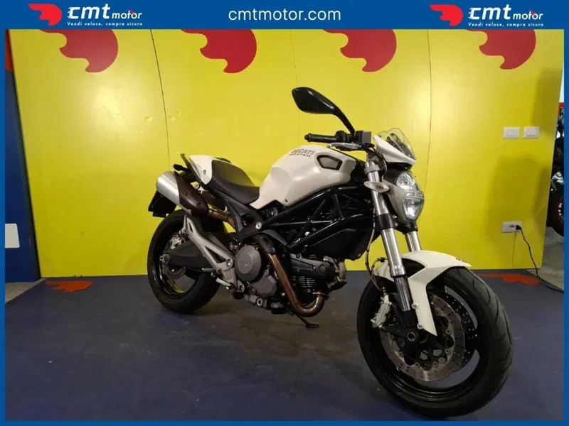 Ducati Monster 696 Plus (2007 - 14) (2)
