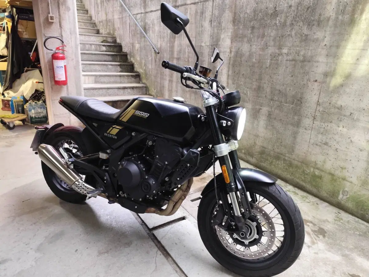 Brixton Motorcycles Crossfire 500 (2021 - 25) (3)