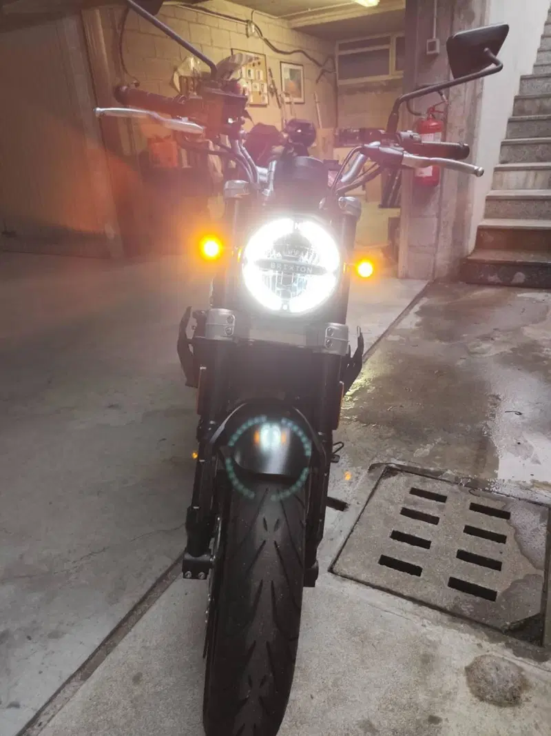 Brixton Motorcycles Crossfire 500 (2021 - 25) (8)