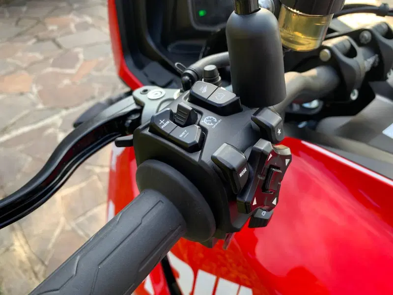 Moto Morini X-Cape 1200 (2026) (4)