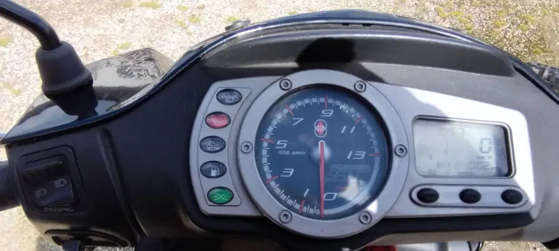 Gilera Runner 200 ST (6)