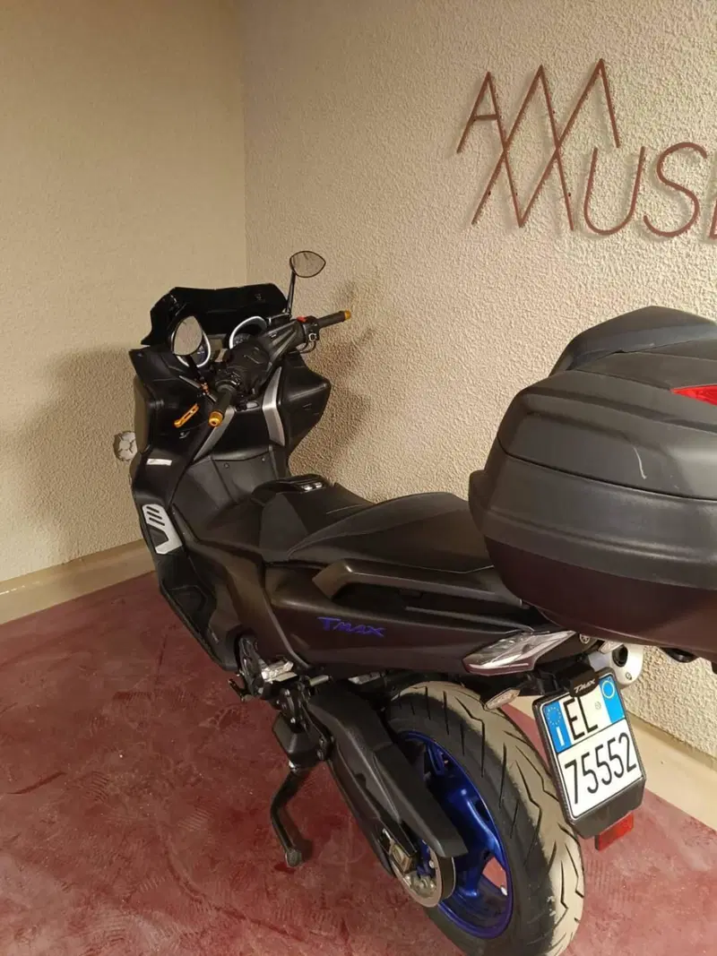Yamaha T-Max 530 SX (2017 - 19) (2)