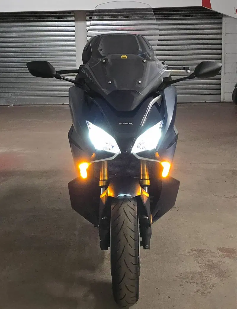 Honda Forza 750 DCT Urban (2021 - 24) (2)