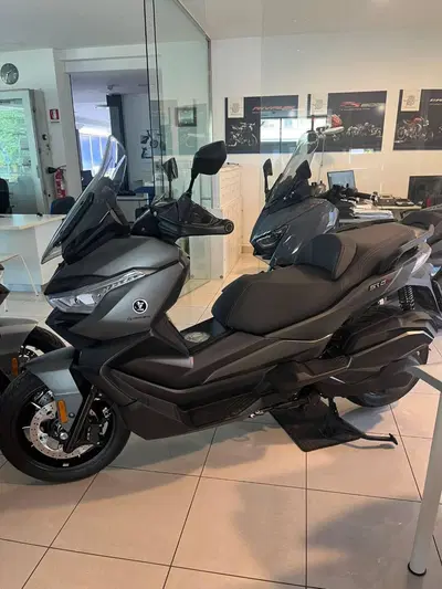 Voge Sfida SR4 MAX (2024 - 26) usata