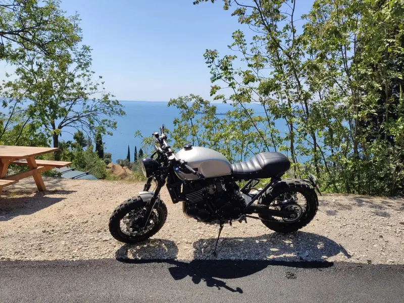 Triumph Thunderbird 900 Sport (1998 - 02) (2)