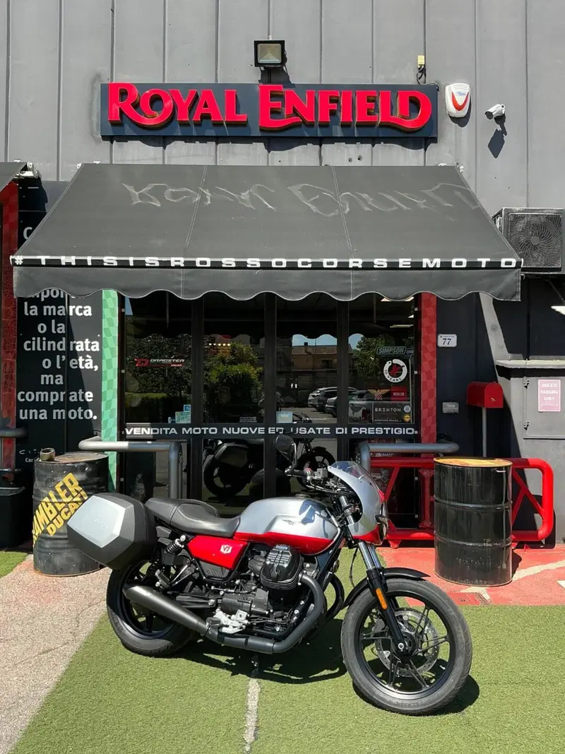 Moto Guzzi V7 Stone Corsa (2023 - 25)