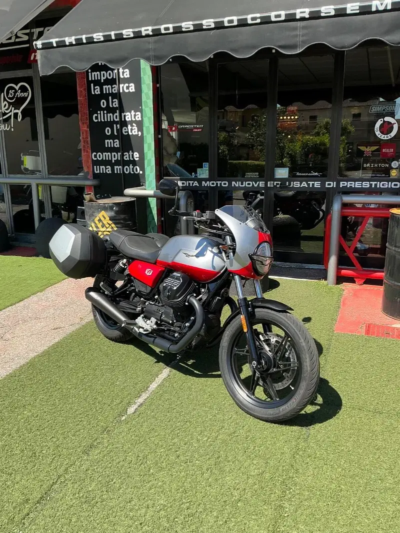 Moto Guzzi V7 Stone Corsa (2023 - 25) (3)