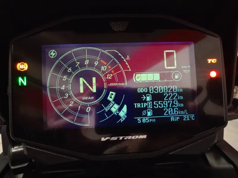 Suzuki V-Strom 1050XT (2020 - 23) (9)