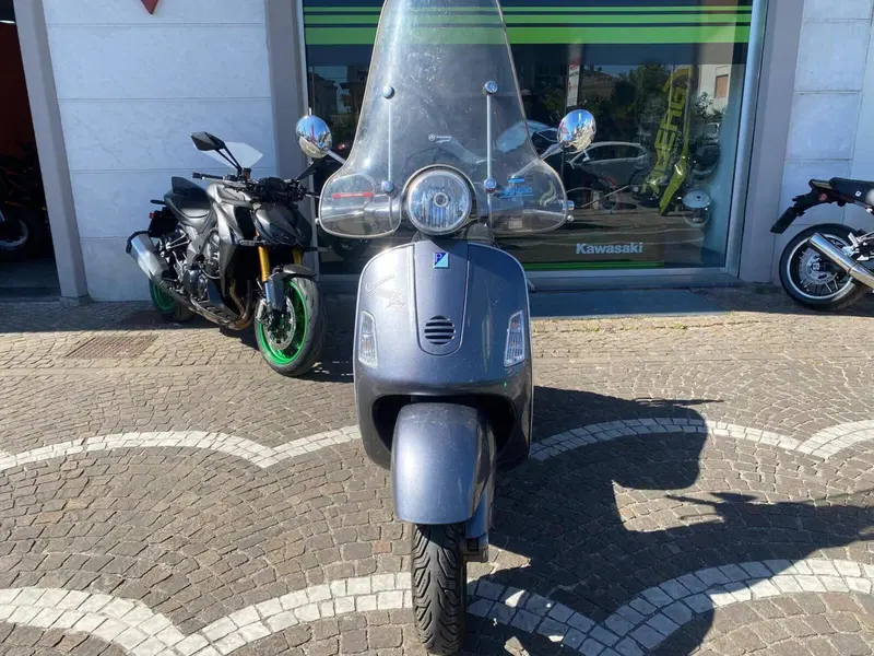 Vespa Granturismo 200 L (5)