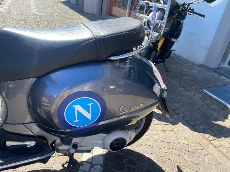 Vespa Granturismo 200 L (7)