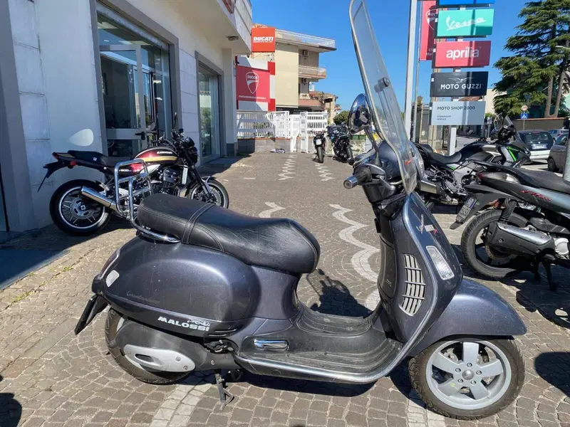 Vespa Granturismo 200 L