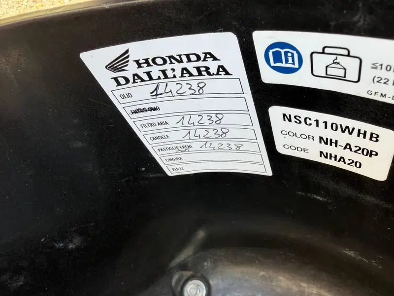 Honda Vision 110 (2011 - 16) (8)