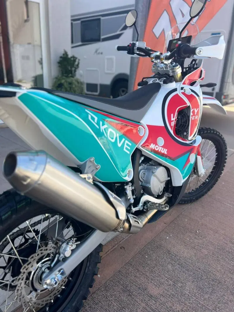 Kove 450 Rally Lucky Explorer Replica (2025 - 26) (3)