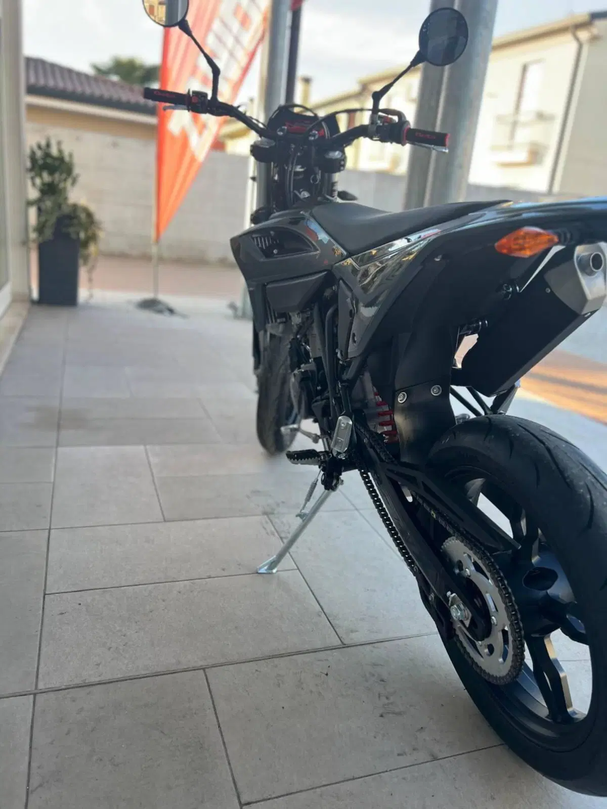 Betamotor RR 125 4T Motard T - X Special Edition (2025 - 26) (4)