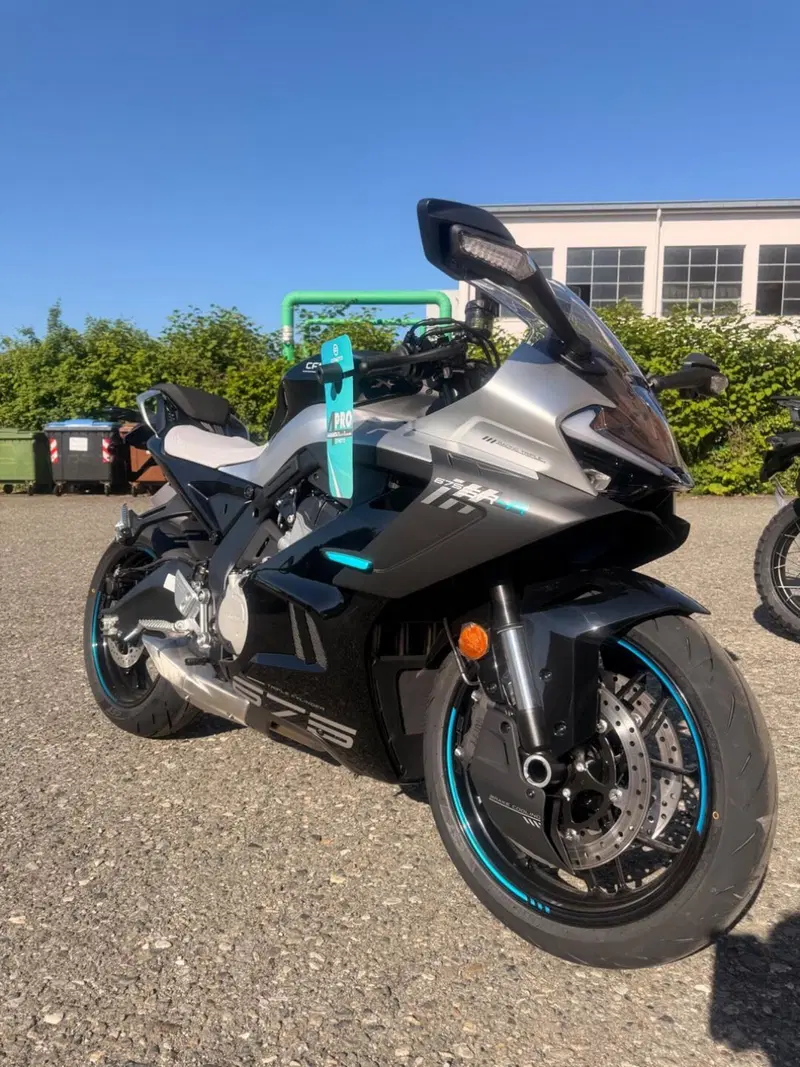 CFMOTO 675SR-R (2025 - 26) (3)