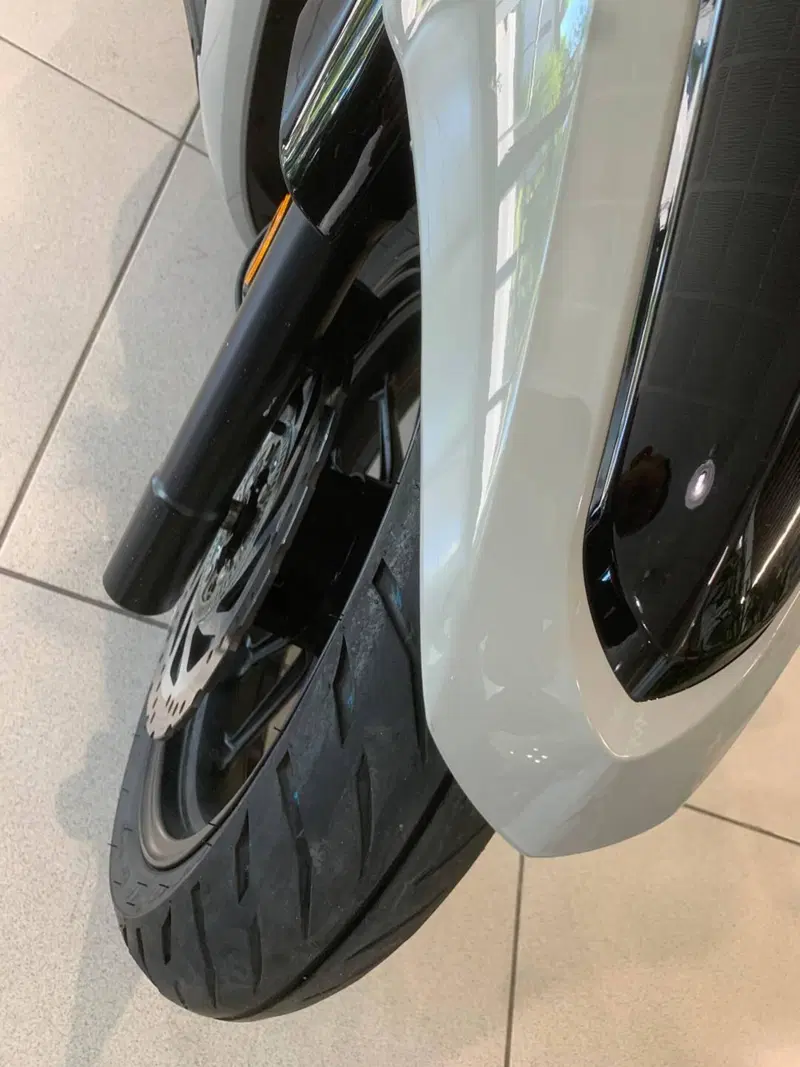 Kymco Agility 300i (2020) (5)