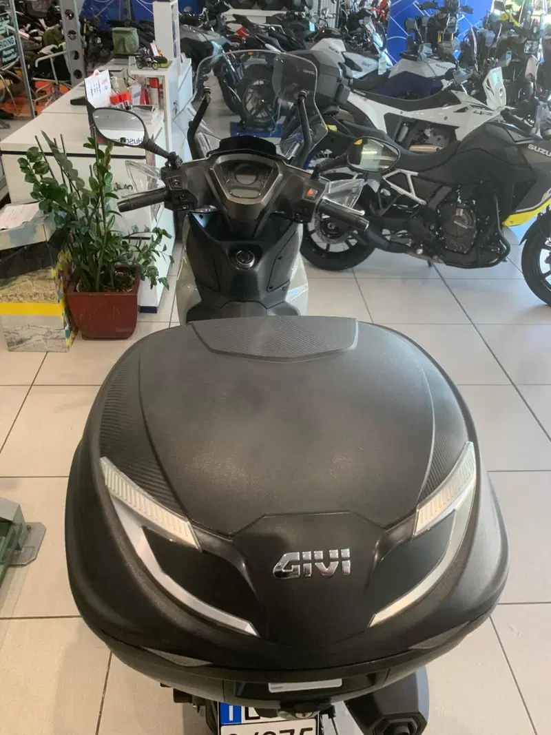Kymco Agility 300i (2020) (7)