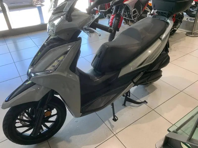Kymco Agility 300i (2020) (12)
