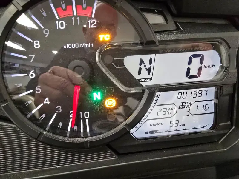 Suzuki V-Strom 650 (2021 - 25) (5)