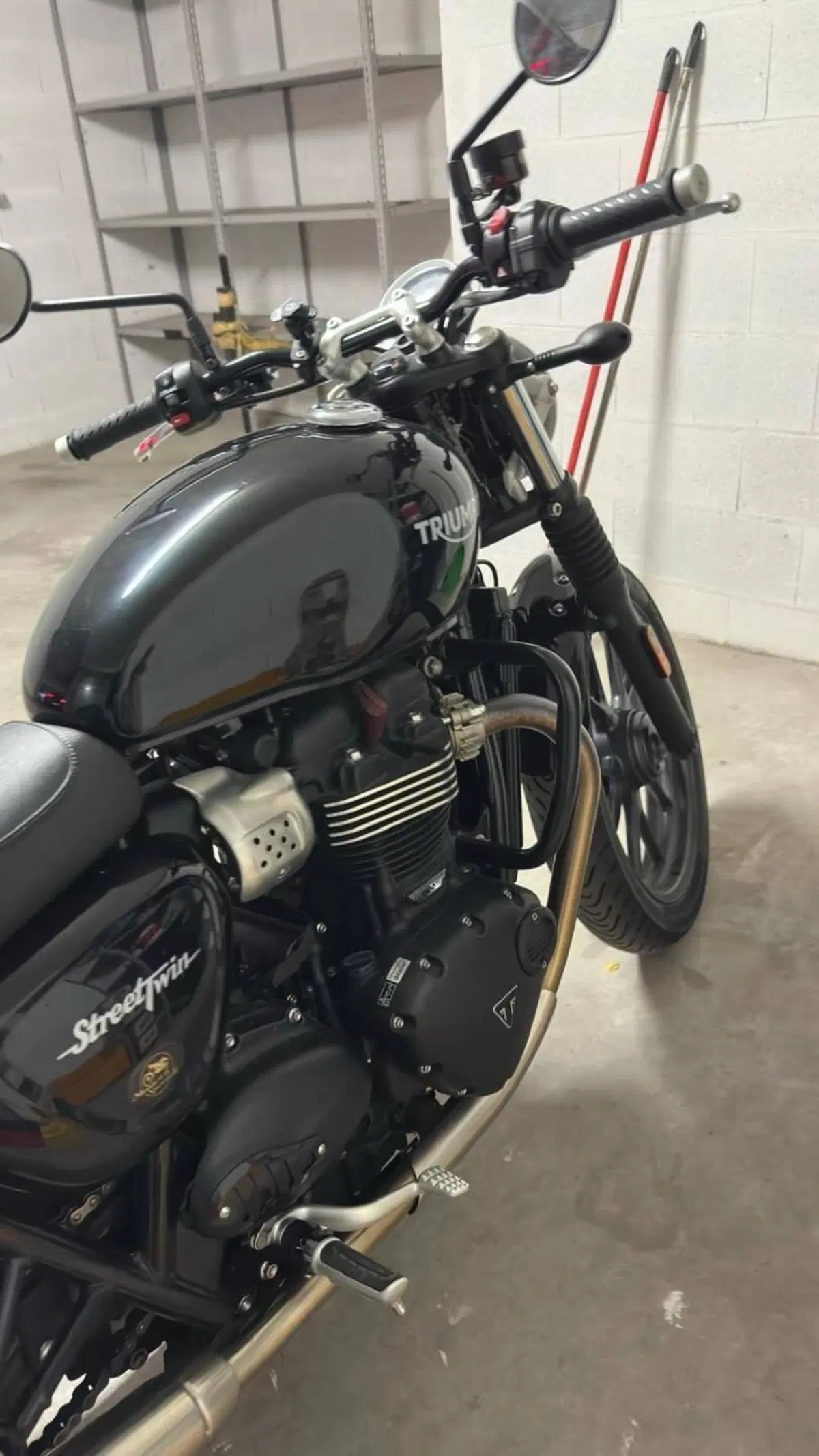 Triumph Street Twin 900 (2017 - 18) (3)