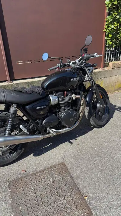 Triumph Street Twin 900 (2017 - 18) usata