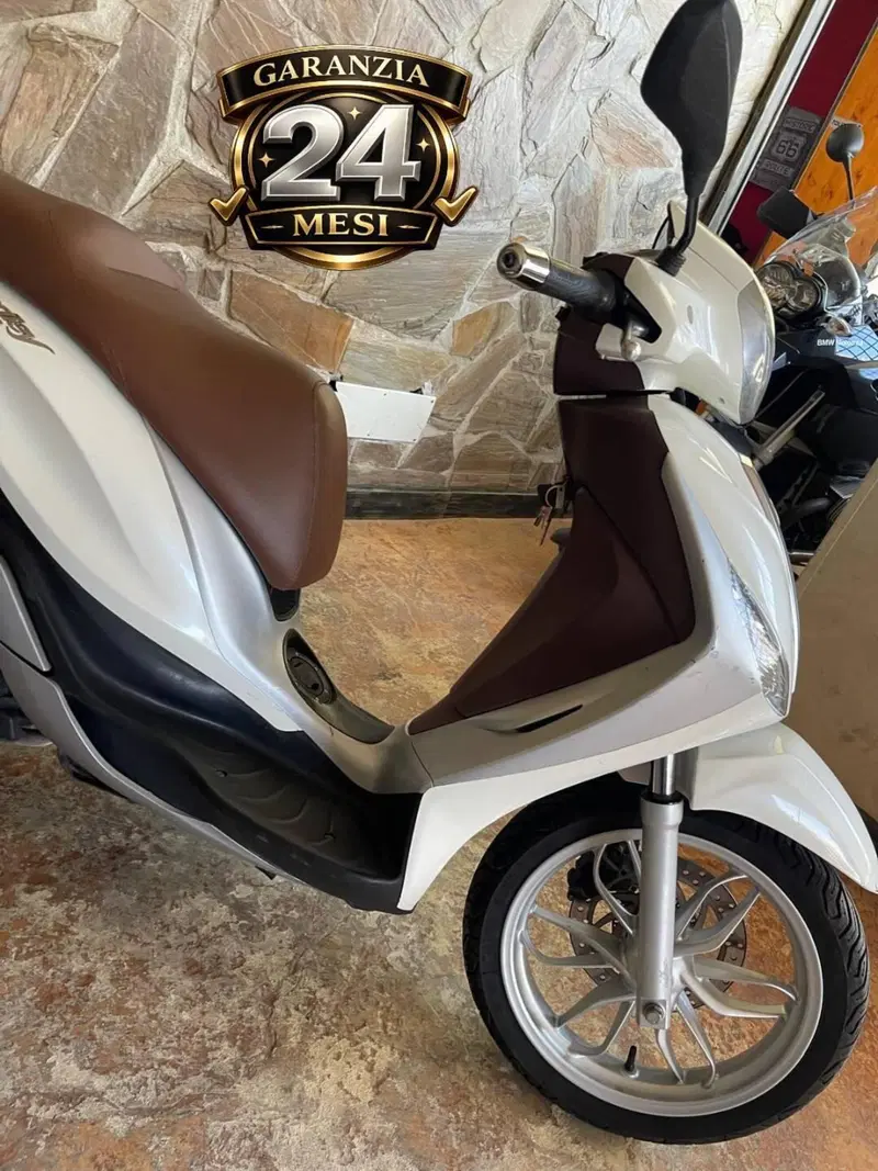 Piaggio Medley 150 ABS (2016 - 19) (10)
