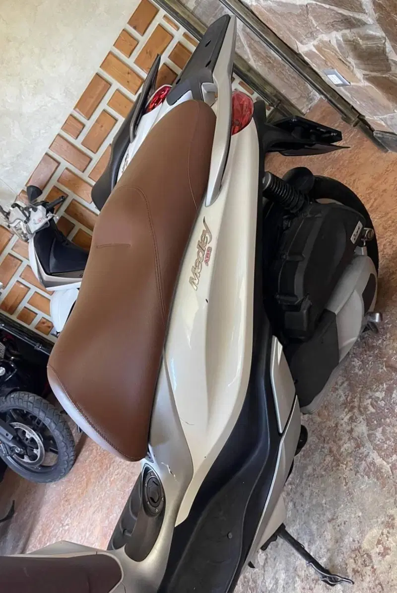 Piaggio Medley 150 ABS (2016 - 19) (15)