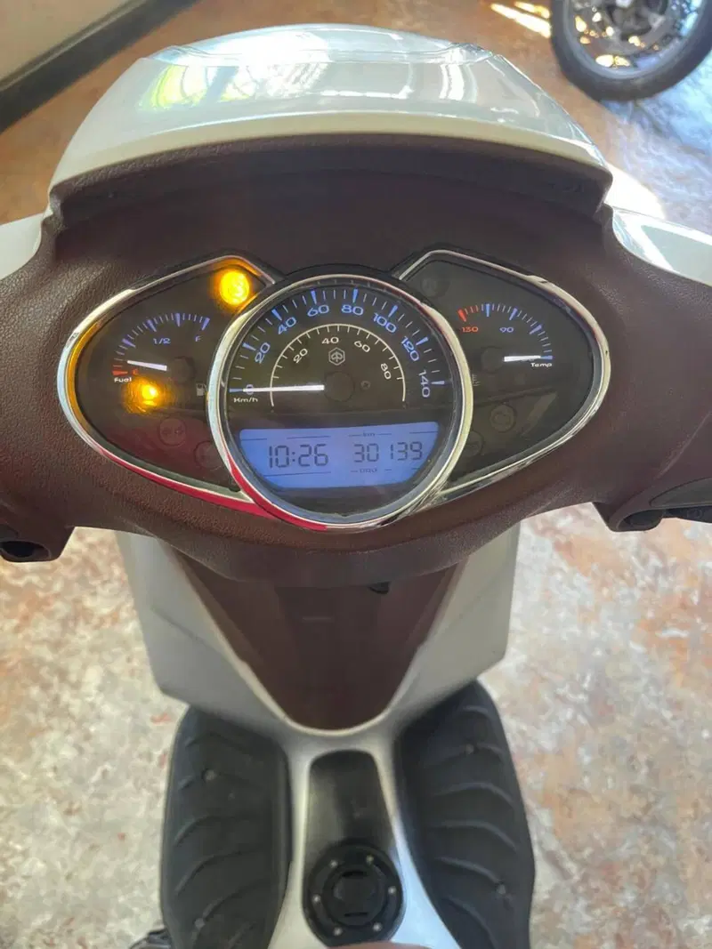 Piaggio Medley 150 ABS (2016 - 19) (18)