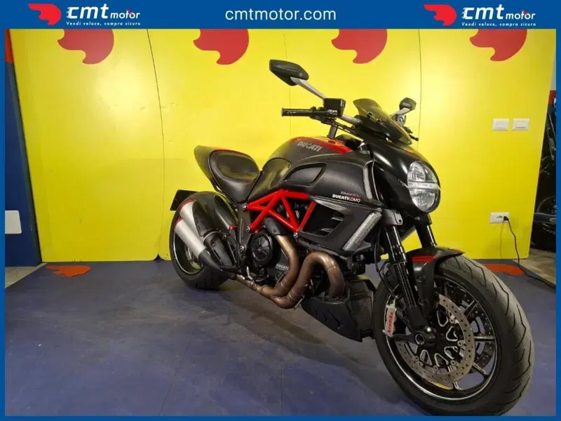 Ducati Diavel 1200 Carbon (2010 - 13) (5)