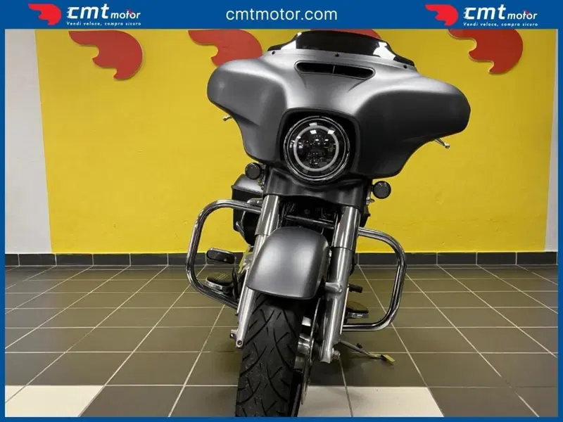 Harley-Davidson 107 Street Glide Special (2017 - 19) - FLHXS (2)