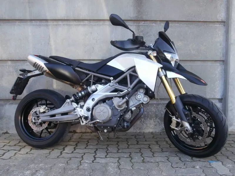 Aprilia Dorsoduro 750 (2009 - 14) (3)