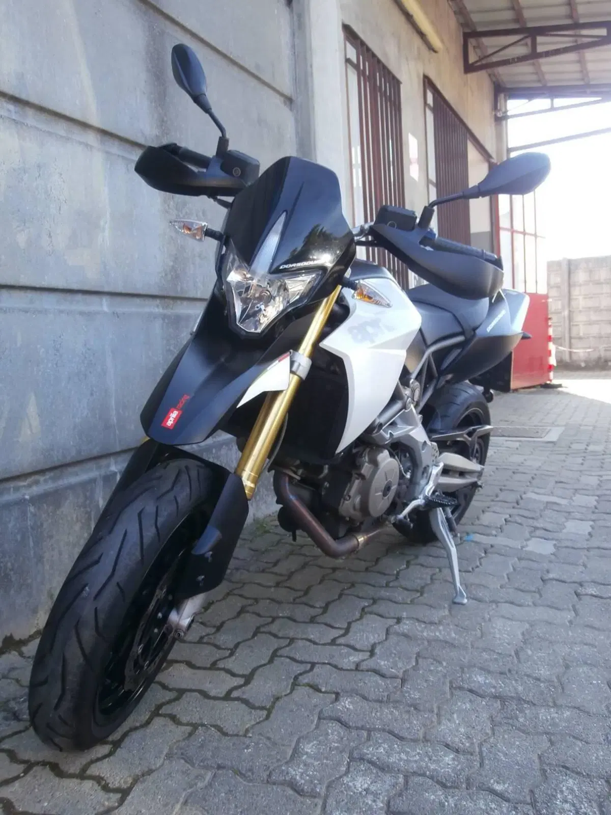 Aprilia Dorsoduro 750 (2009 - 14) (6)