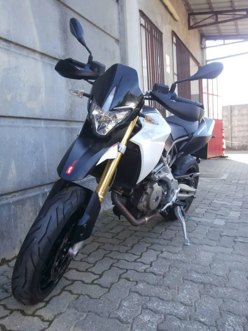 Aprilia Dorsoduro 750 (2009 - 14) (6)