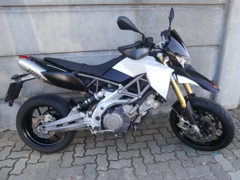 Aprilia Dorsoduro 750 (2009 - 14) (7)