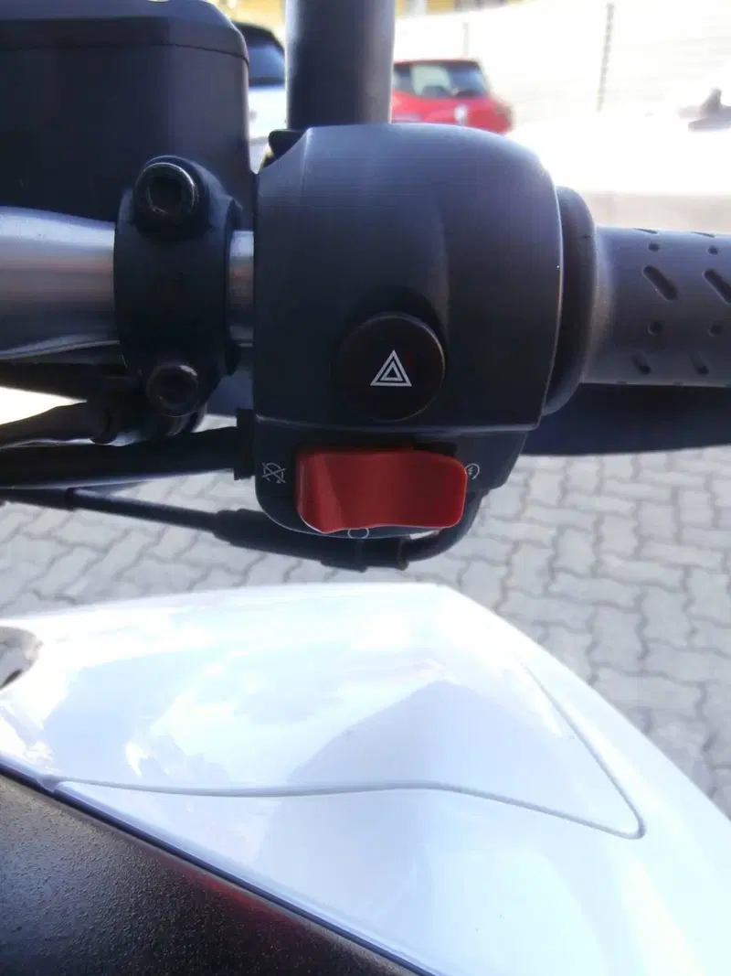 Aprilia Dorsoduro 750 (2009 - 14) (14)