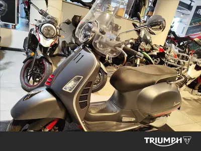 Vespa GTS 300 Super Sport Hpe (2021 - 22) usata