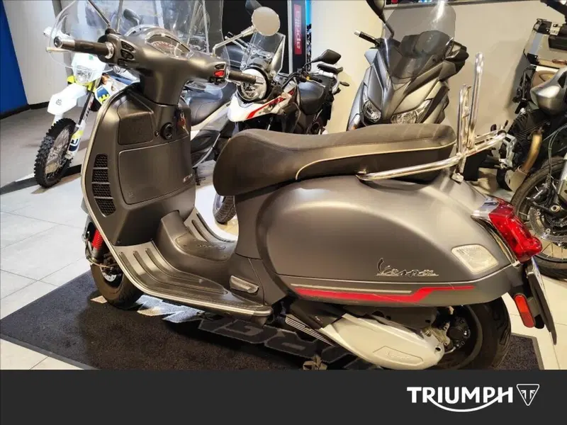 Vespa GTS 300 Super Sport Hpe (2021 - 22) (2)