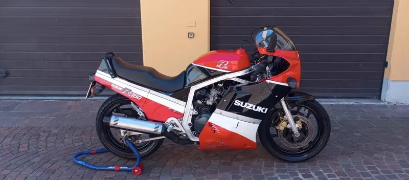 Suzuki GSX R 750 Prima vernice