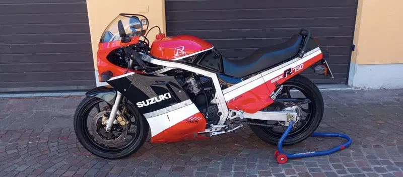 Suzuki GSX R 750 Prima vernice (2)