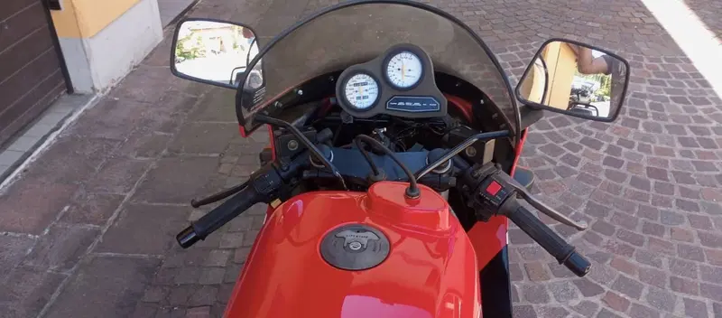 Suzuki GSX R 750 Prima vernice (9)