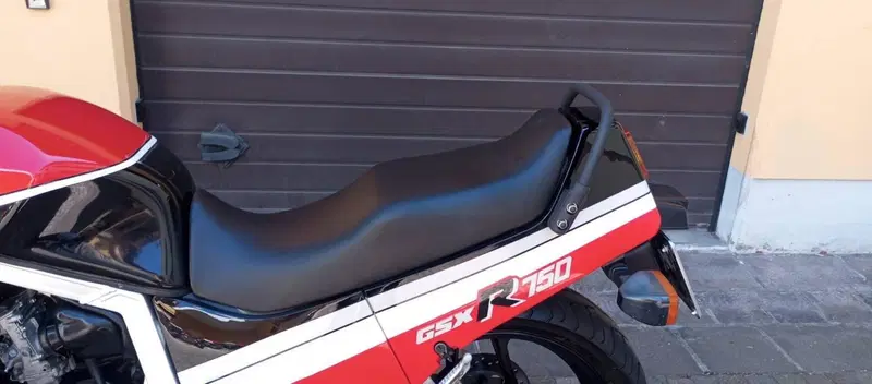 Suzuki GSX R 750 Prima vernice (16)