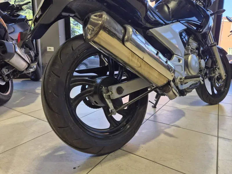 Yamaha YBR 250 (2006 - 13) (9)