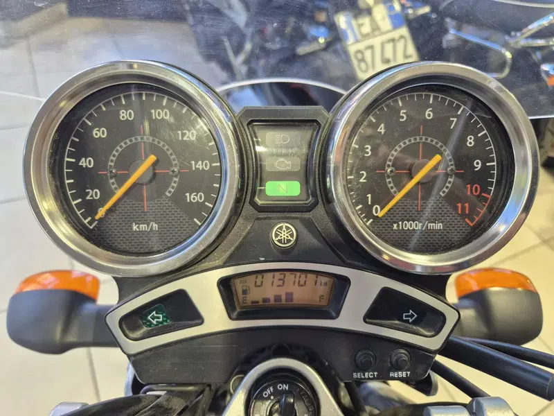 Yamaha YBR 250 (2006 - 13) (4)