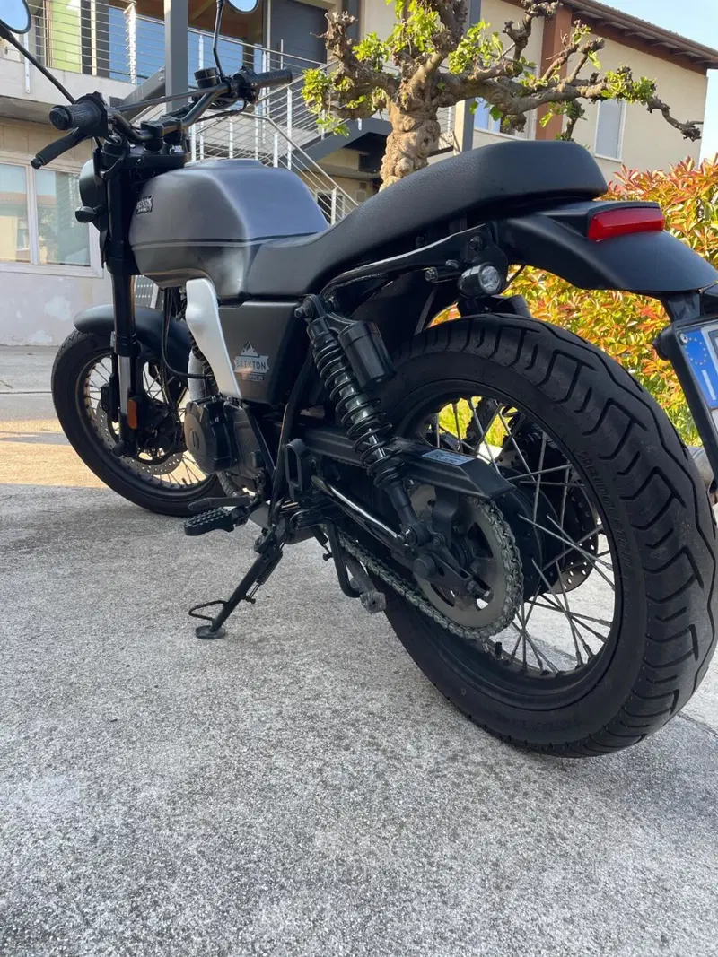 Brixton Motorcycles Glanville 250 X (2018 - 19) (4)